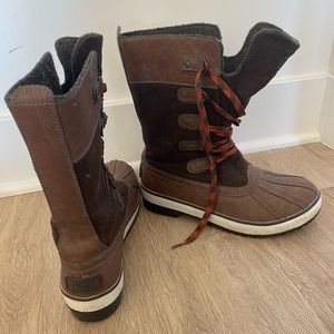 Ugg snow boots